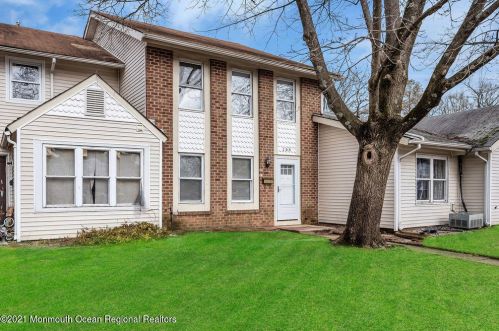 166 Downing St, Lakewood, NJ 08701-1456