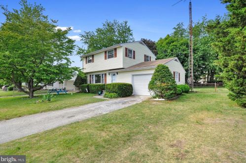 5607 Betty St, Slaughter Beach, DE 19963-3394