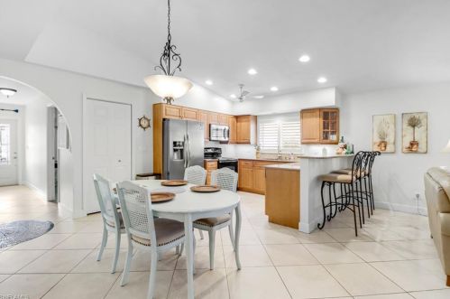541 110th Ave, Naples FL  34108-1815 exterior