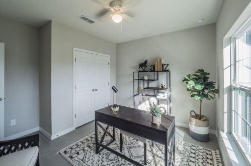 208 Rontunda Dr, Kissimmee FL  34758-2712 exterior