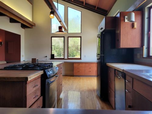 3431 Burnside Rd, Sebastopol CA  95472-9139 exterior