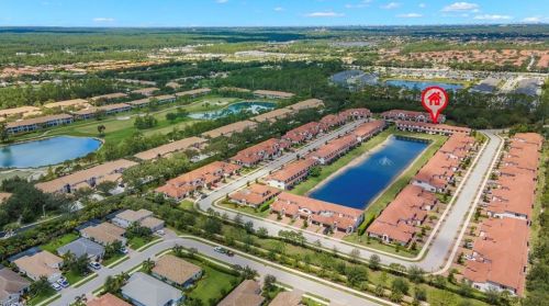 7698 Bristol Cir, Naples FL  34120-0697 exterior