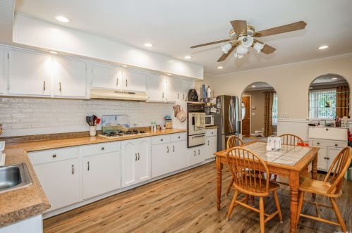 79 Somerset Ave, Manor Park NY  11950-4224 exterior