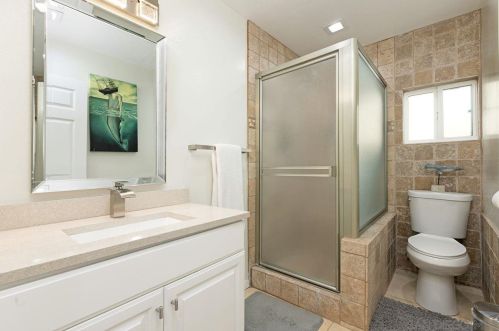 2451 Beryl St, San Diego CA 92109-3401 exterior