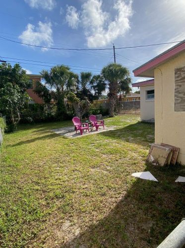 1217 32nd St, West Palm Beach, FL 33404-3559