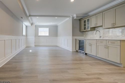 823 River Rd, Chatham Township NJ  07928-1026 exterior