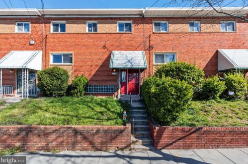 1528 W St, Washington, DC 20018-4816