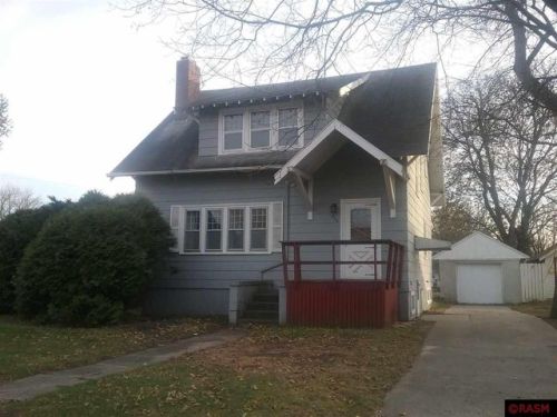 426 Cleveland Ave, Winnebago MN  56098-1025 exterior