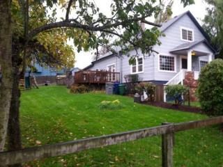513 15th St, Seattle, WA 98055-3354