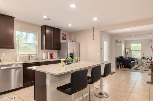 3821 79th Dr, Phoenix AZ  85033-3501 exterior