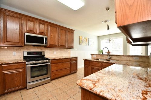 8514 Sports Haven Dr, Humble TX  77346-6000 exterior