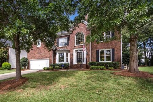 11811 Sir Francis Drake Dr, Charlotte, NC 28277-5807