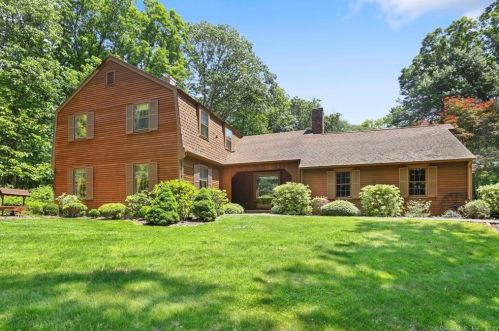 125 Common Rd, Bridgeport, CT 06612-1500