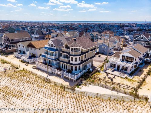 3486 Ocean Rd, Lavallette, NJ 08735-3235