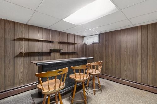 59 Grinnell Ave, Tiverton RI  02878-1901 exterior