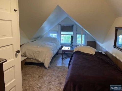 95 Godwin Ave, Ridgewood NJ  07450-3725 exterior