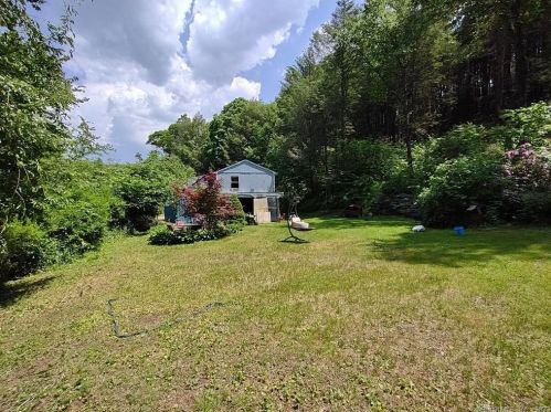 497 Cornwall Bridge Rd, West Woods CT  06069-2522 exterior