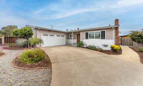 3206 Vista Del Camino, Marina CA  93933-2621 exterior