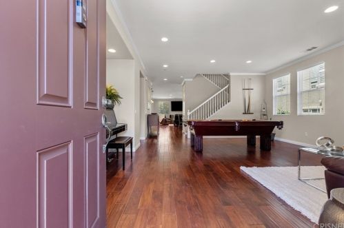 28829 Iron Village Dr, Santa Clarita, CA 91354-1175