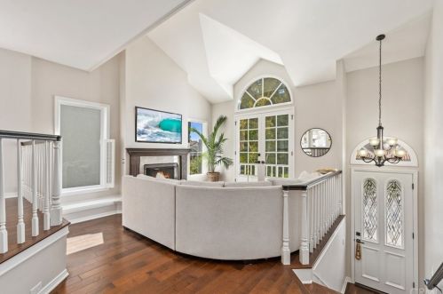 226 9 St, Huntington Beach CA 92648-4635 exterior