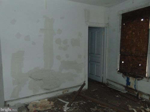 950 Pne St, Camden NJ  08103-2519 exterior