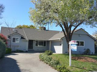 6936 Ruskut Way, Sacramento, CA 95823-1947