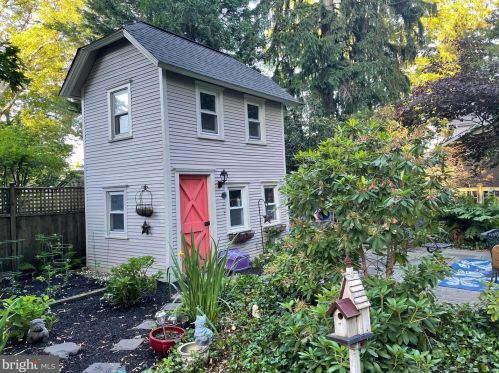 202 Ct St, Gardenville PA  exterior