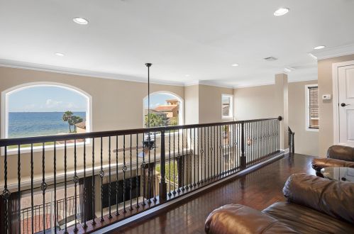 2575 Cayenne Ln, Shalimar FL  32579-4202 exterior