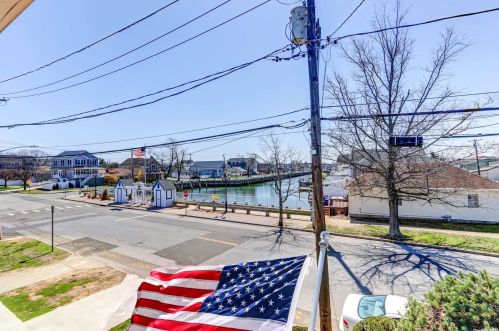 22 North Blvd, East Rockaway NY  11518-1830 exterior