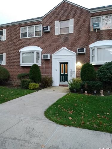 155-25 89th St, Jamaica, NY 11414-1323