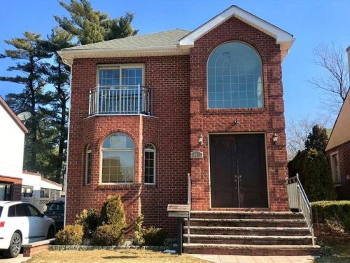 8517 Chevy Chase St, Jamaica, NY 11432-2444