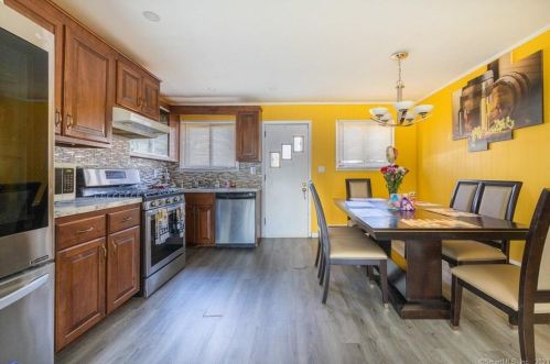 92 Priscilla St, Bridgeport CT  06610-1414 exterior