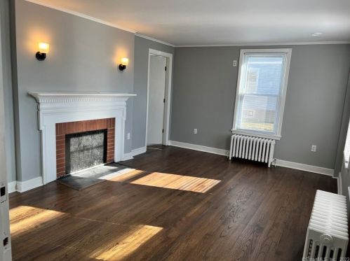 74 Cherry St, Milford CT  06460-3413 exterior