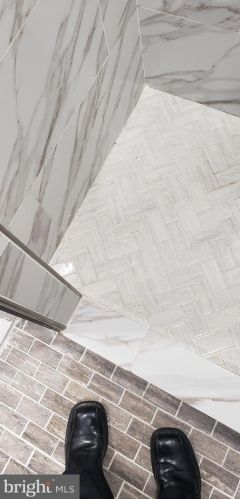850 Longshore Ave, Philadelphia PA  19111-4423 exterior