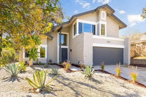 23122 Calvello Dr, Santa Clarita, CA 91354-1360