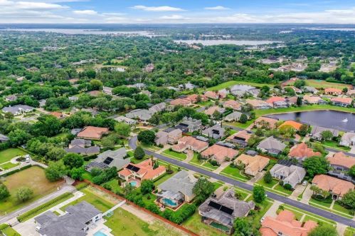 4916 Keeneland Cir, Orlando FL  32819-3141 exterior