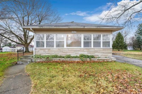 1517 Merrifield Ave, Mishawaka, IN 46545-6416