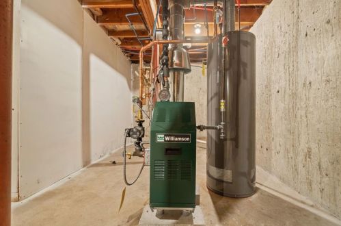 80 Superior St, Providence RI  02907-2754 exterior