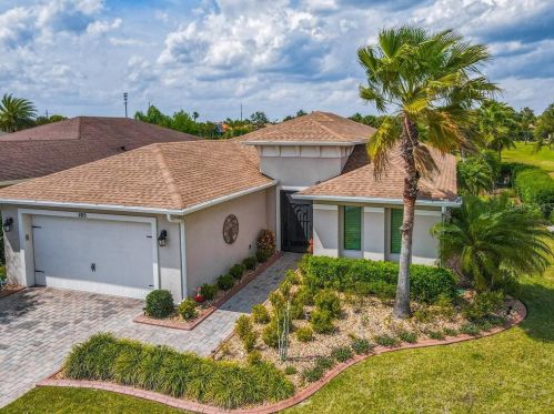 105 Casavista Dr, Kissimmee, FL 34759-5225