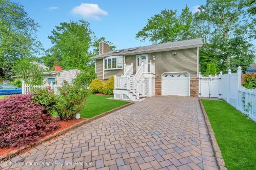 61 Venice Dr, Bricktown NJ  08723-6976 exterior