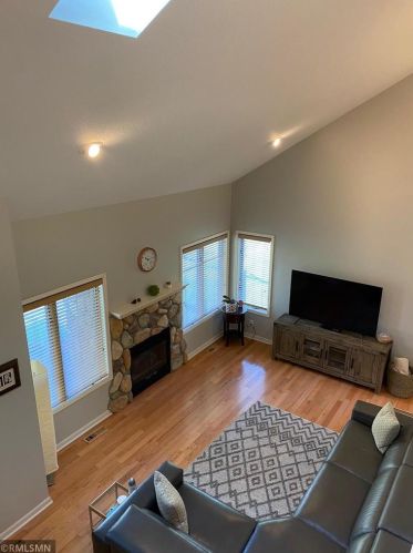 120 Meadow Dr, Hudson WI  54016-1100 exterior