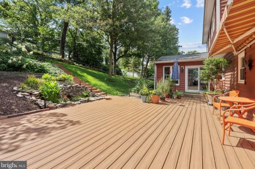 14 Carsdale Ct, Wilmington, DE 19808-2141