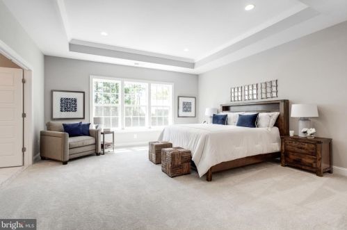 1930 Hillside Dr, Falls Church VA  22043-1414 exterior