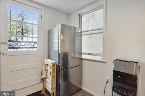 121 League St, Philadelphia PA  19147-4224 exterior