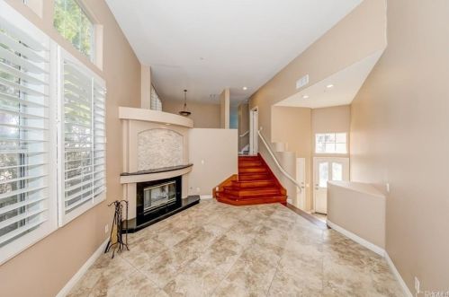 16 Imperial Aisle, Irvine, CA 92606-8355