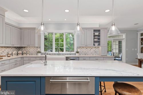 644 Southridge Dr, Navy Sup Dpt PA  17055-6025 exterior