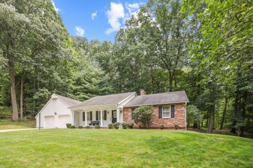 1765 Aspen Dr, Zanesville, OH 43701-6466