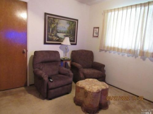 930 Live Oak Ave, Ukiah CA  95482-3733 exterior