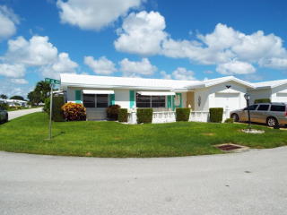 1911 14th Ave, Boynton Beach FL  33426-5848 exterior