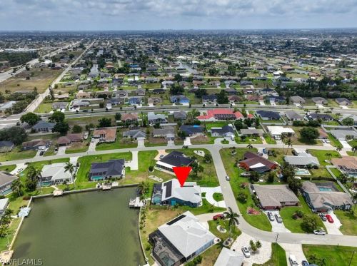 1005 1 Pl, Cape Coral FL  33993-1143 exterior